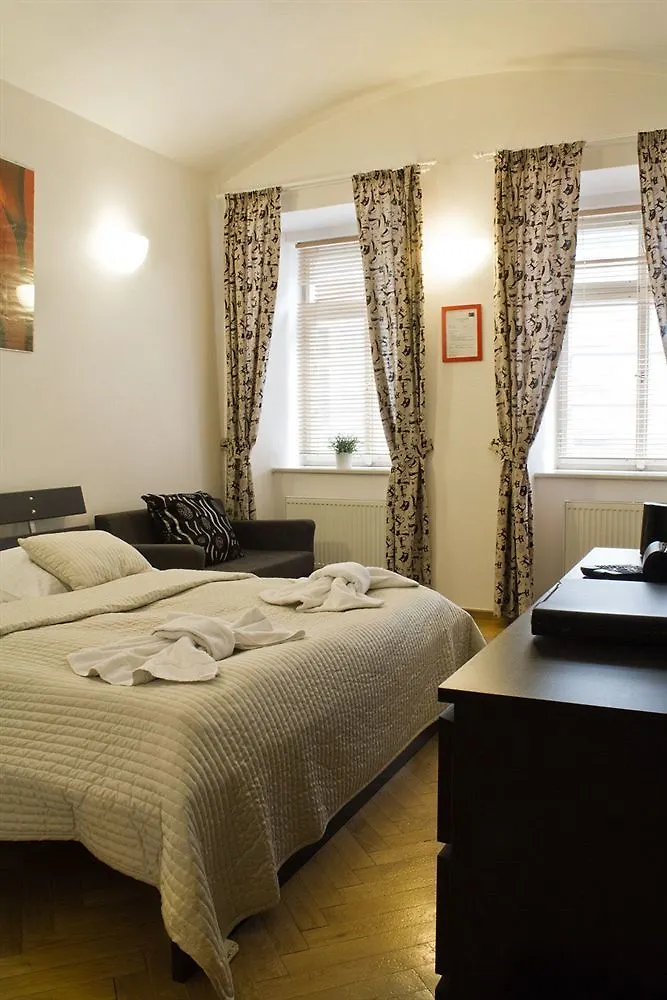 Charles Bridge Apartments Praga