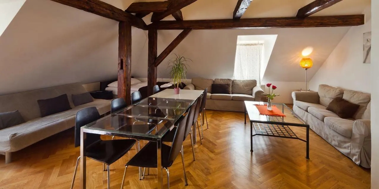 Charles Bridge Apartments 布拉格